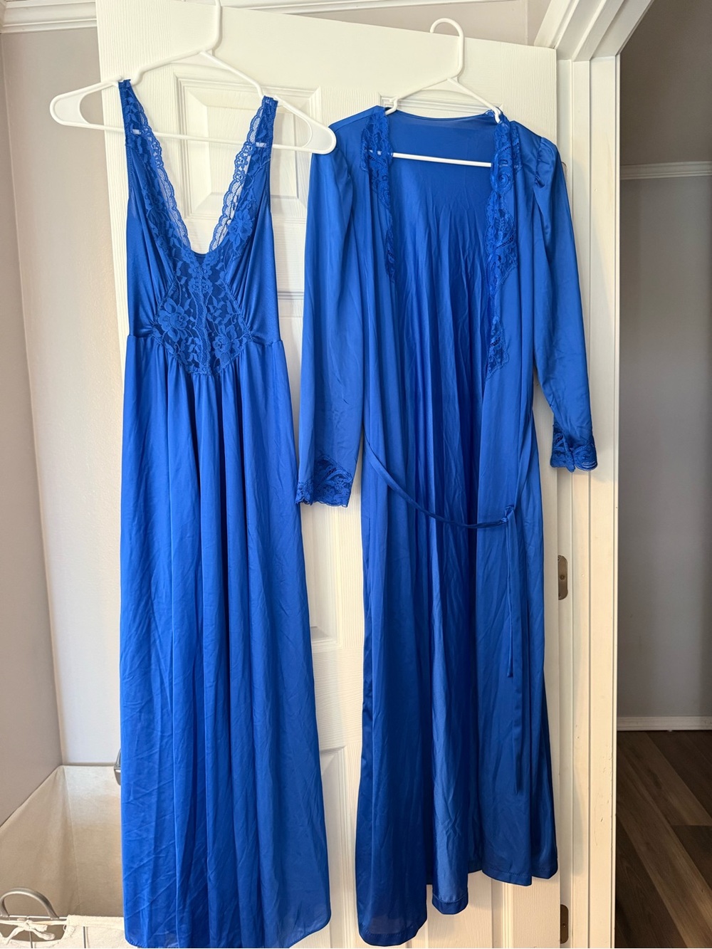 Vintage Olga 9227 Cobalt Blue Lace-Trim V-Neck Maxi Nightgown with robe